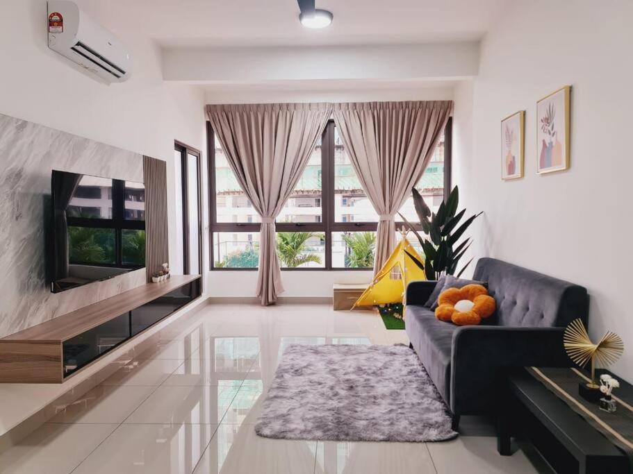 New! Bali 5-8Pax Melaka Town @ Play View Condo Exterior photo